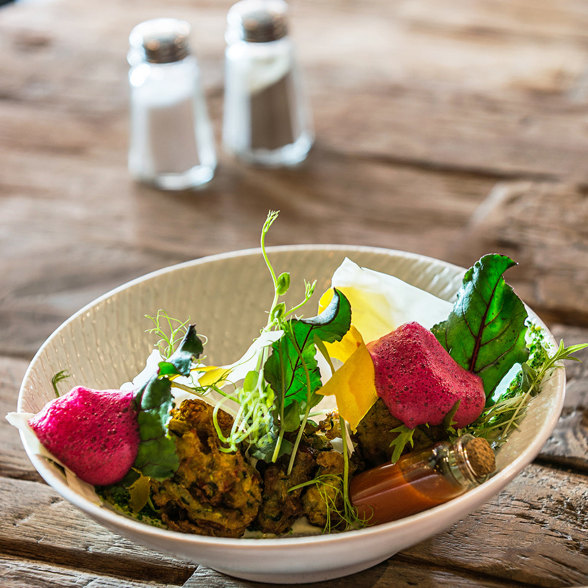 Luzerne White Swirl Round Bowl 190mm