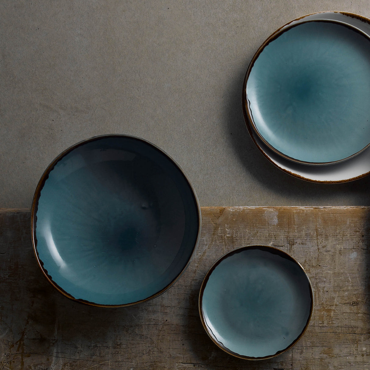 Dudson Harvest Blue Round Deep Coupe Plate