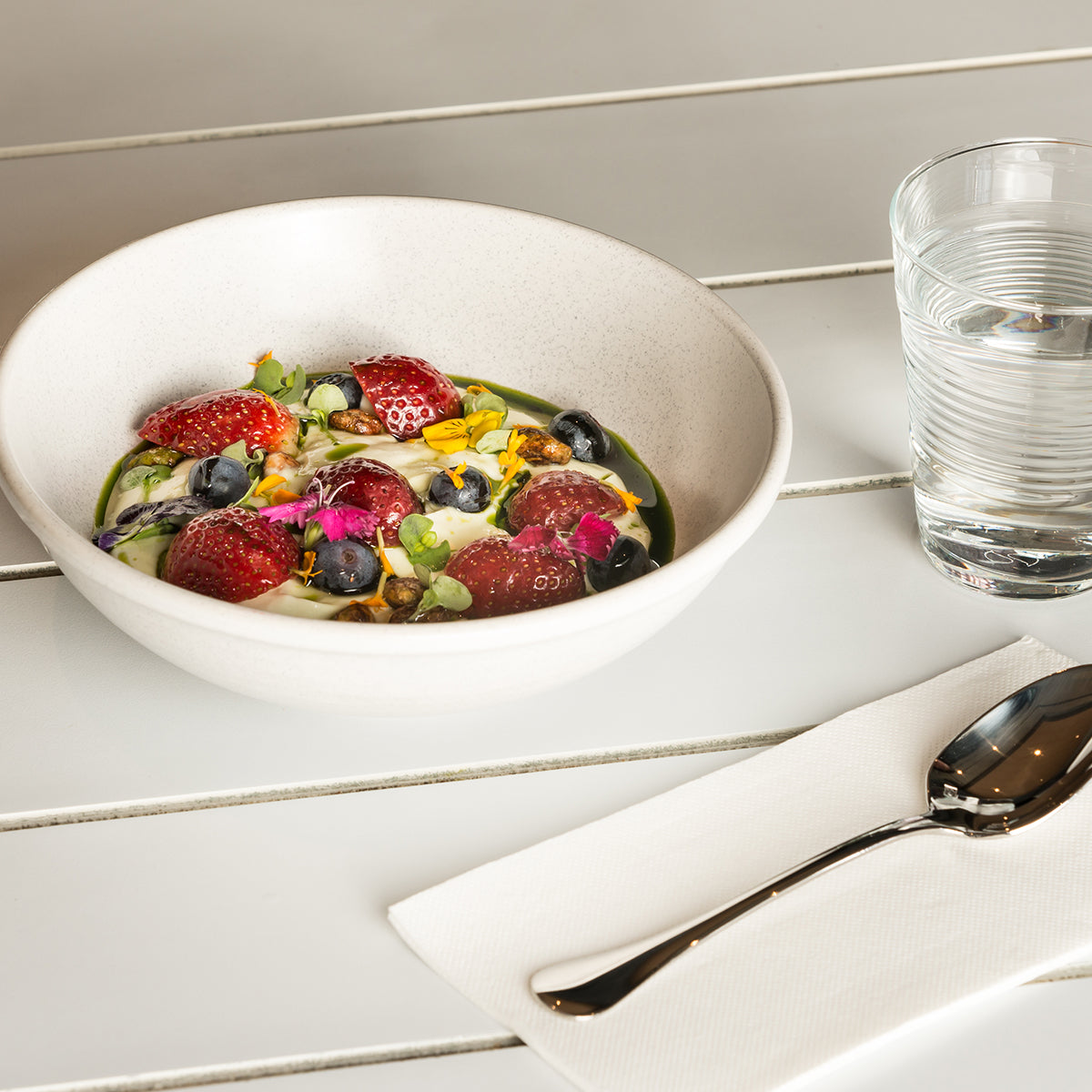 Zuma Frost Round Plate 265mm - Ribbed