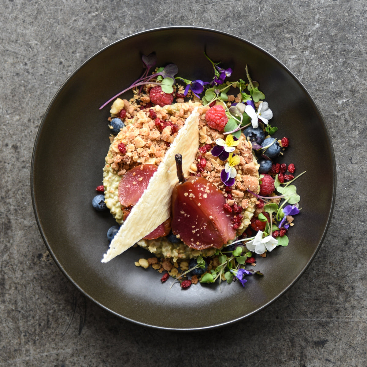 Zuma Charcoal Round Plate 310mm - Ribbed